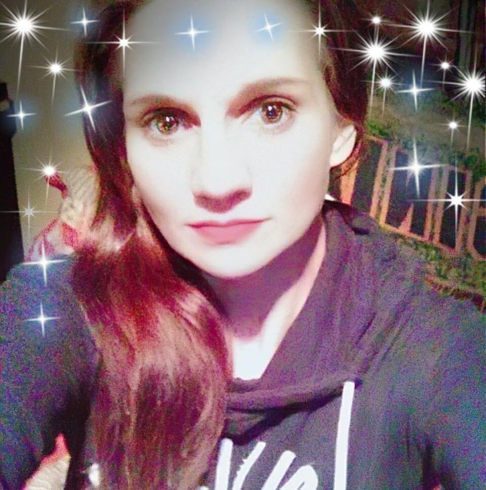 Meet your Posher, Becky